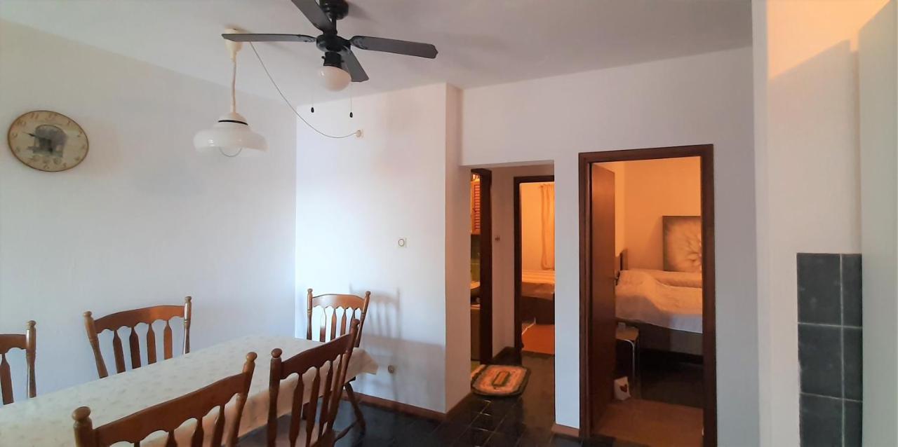 Apartman Ena By The Sea Prizba Eksteriør billede